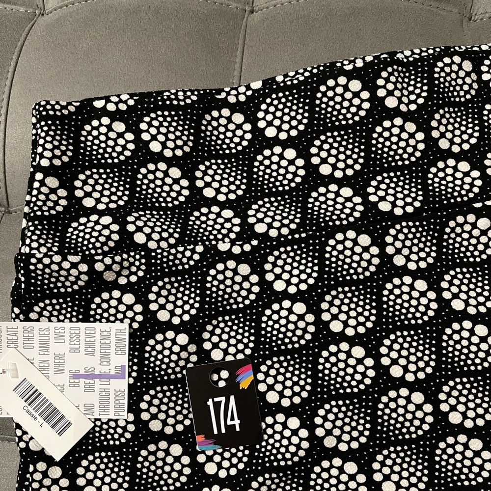 LuLaRoe Black & White Large Cassie Skirt